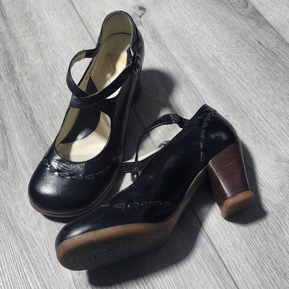 John Fluevog Shoes - John Fluevog Operetta Mailbran Black Criss-cross Mary Jane Heel Shoes Size 6